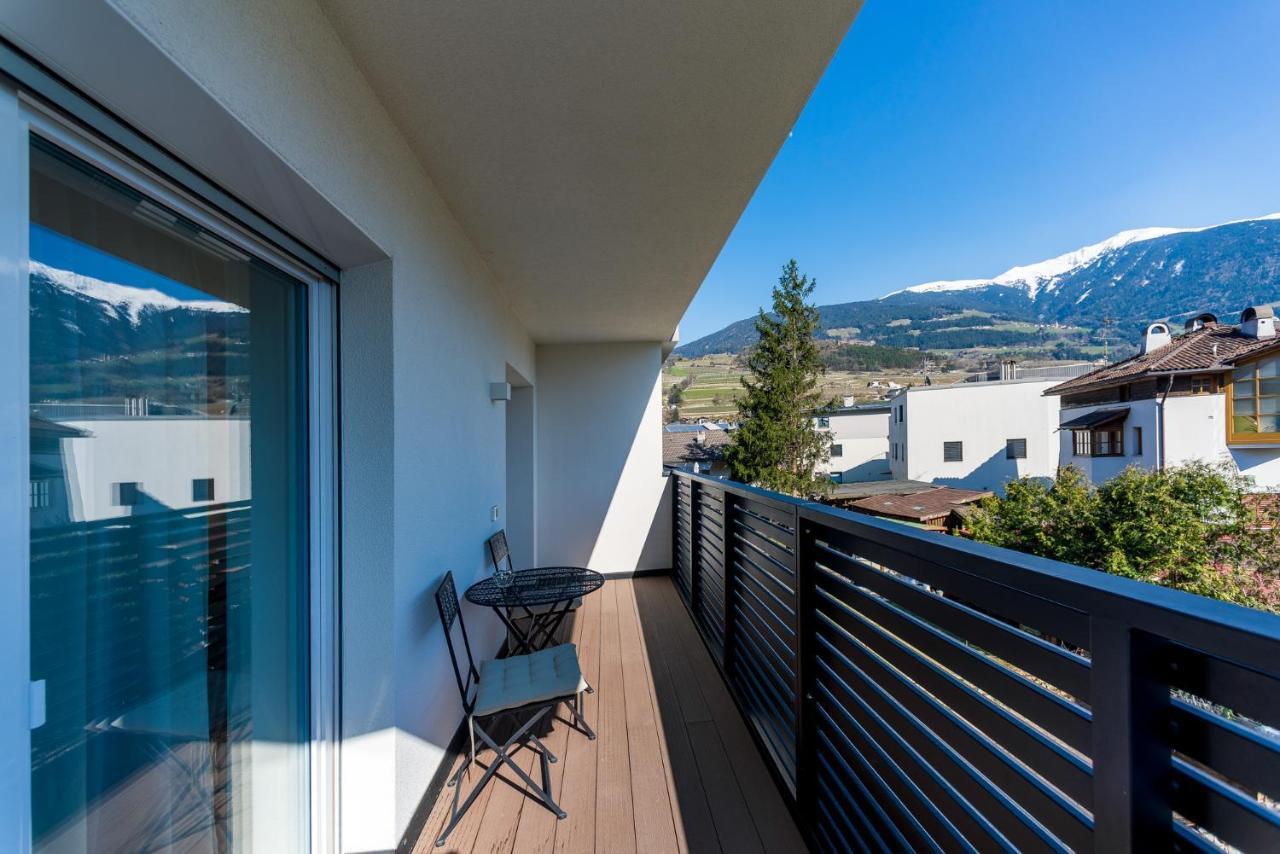 Apartment Le Rose Di Marianne - Sud Vahrn Екстериор снимка